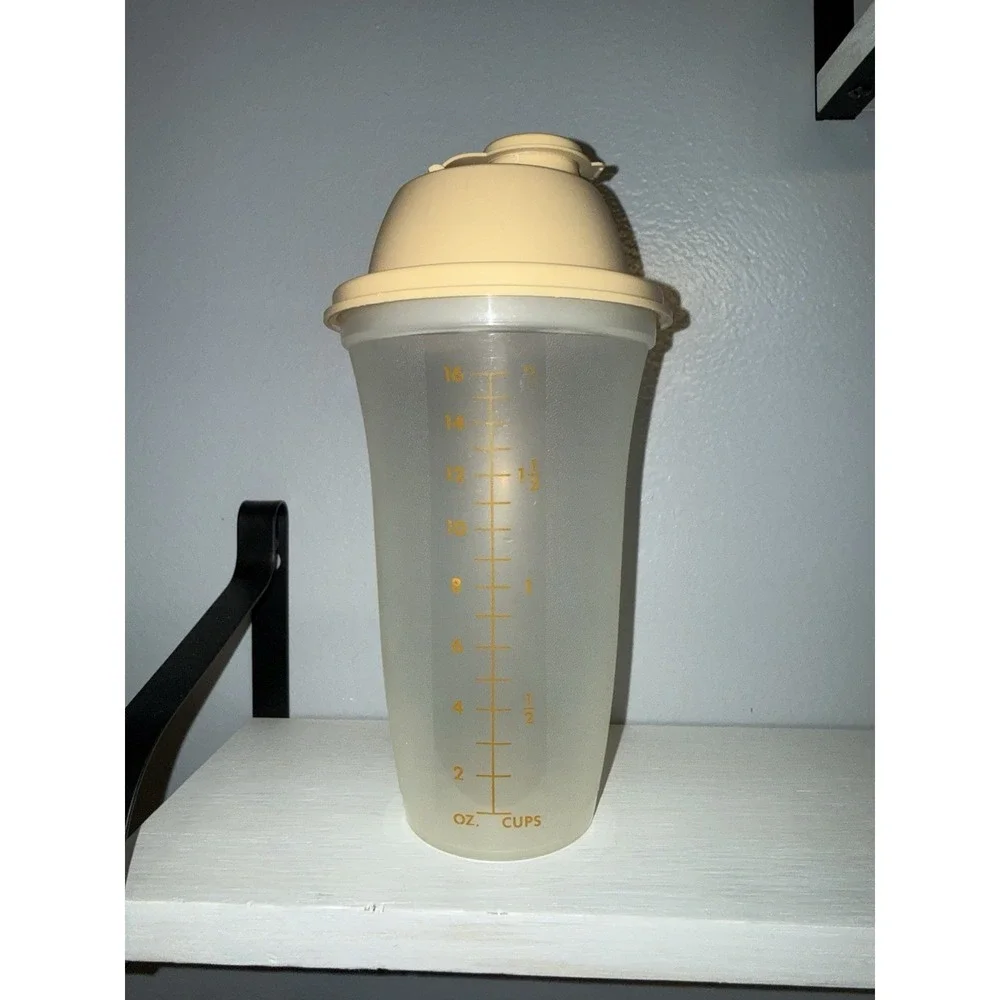 Vintage Tupperware Sheer Harvest Gold Lid #844 Quick Shake Shaker Mixer, 2 Cups